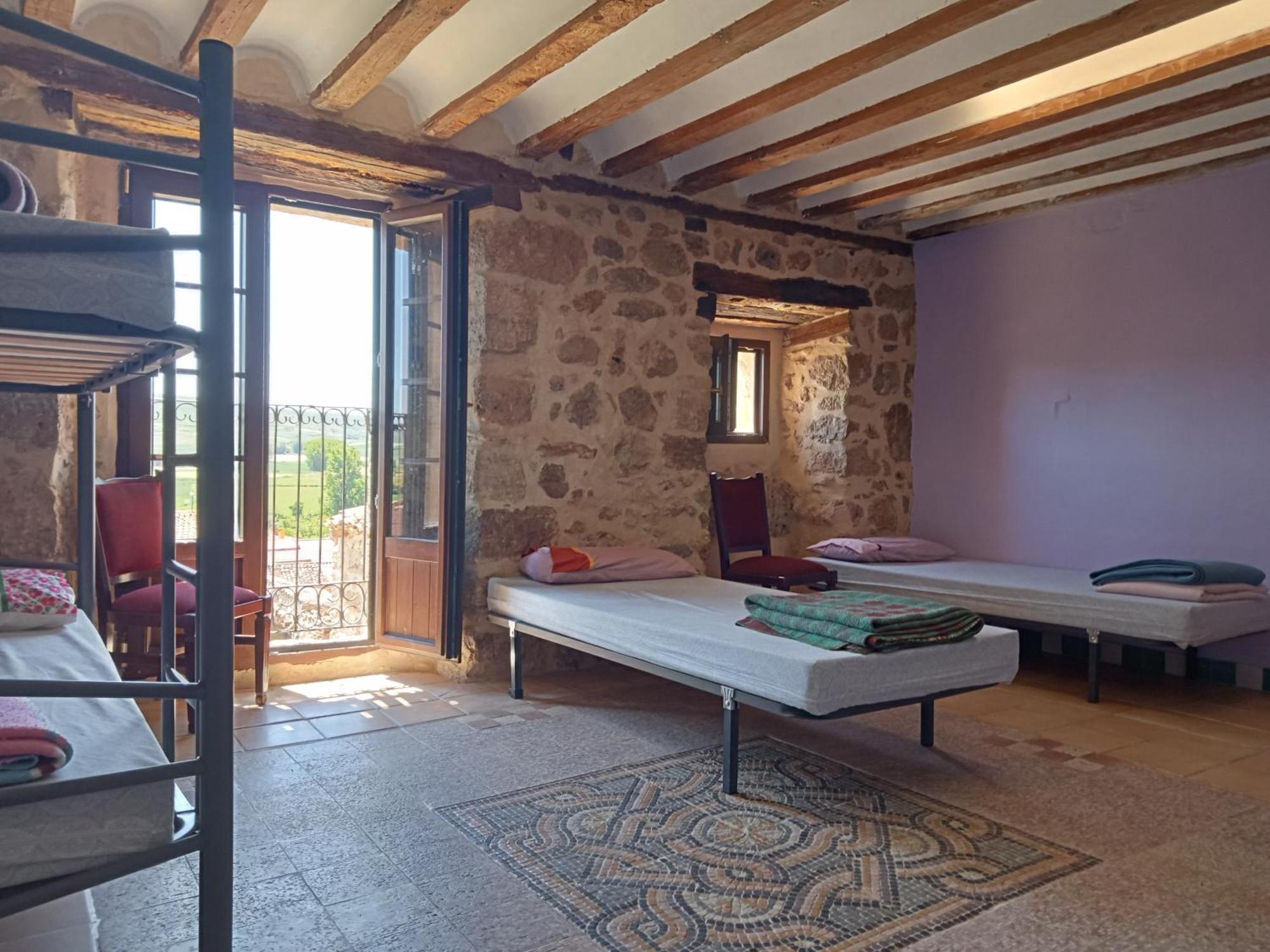 Albergue De Peregrinos Casa Nostra كاستروجايرز المظهر الخارجي الصورة
